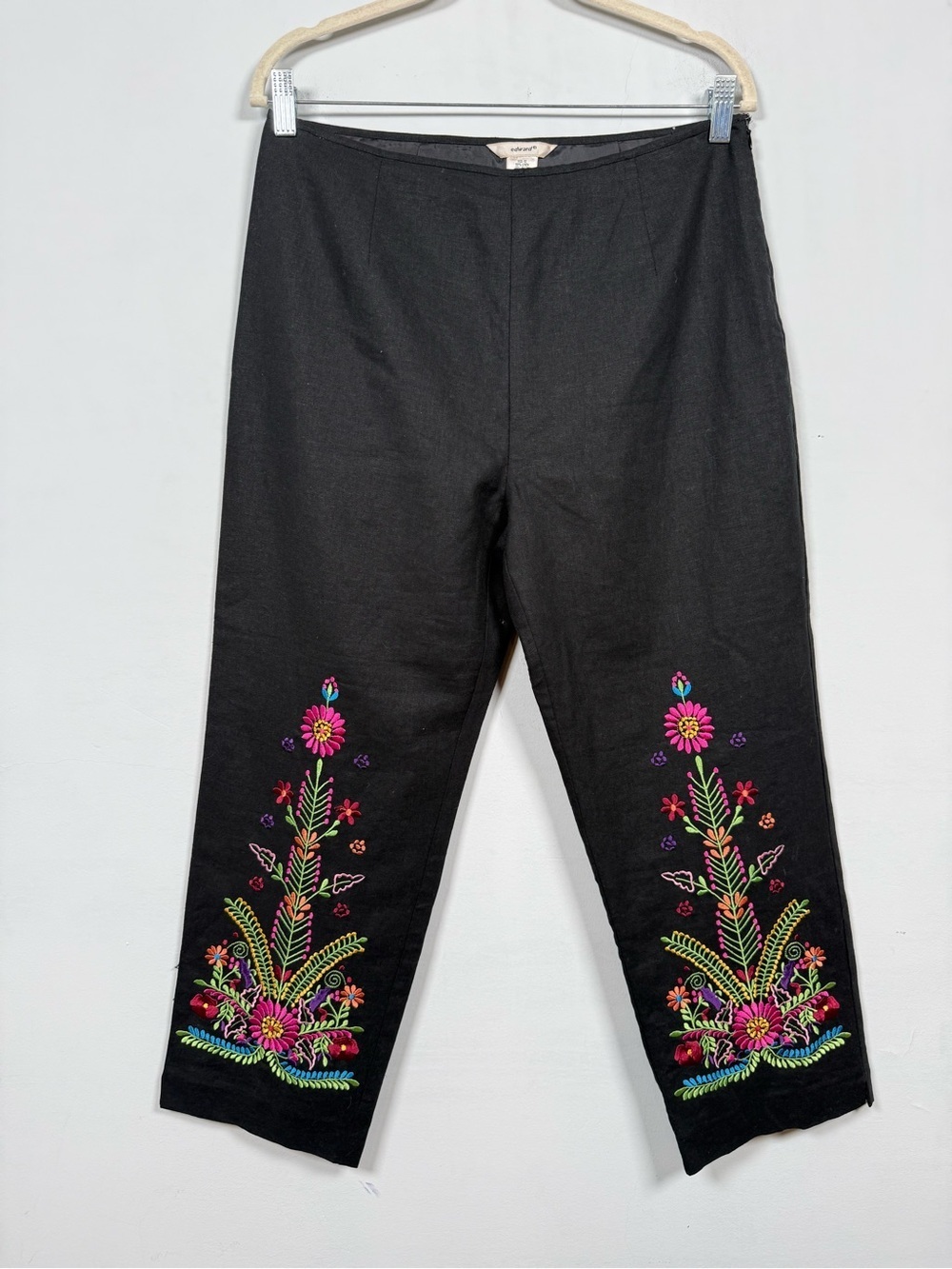 Edward Fully Lined Embroidered Black Cropped Pants, Size 12, Great Condition!